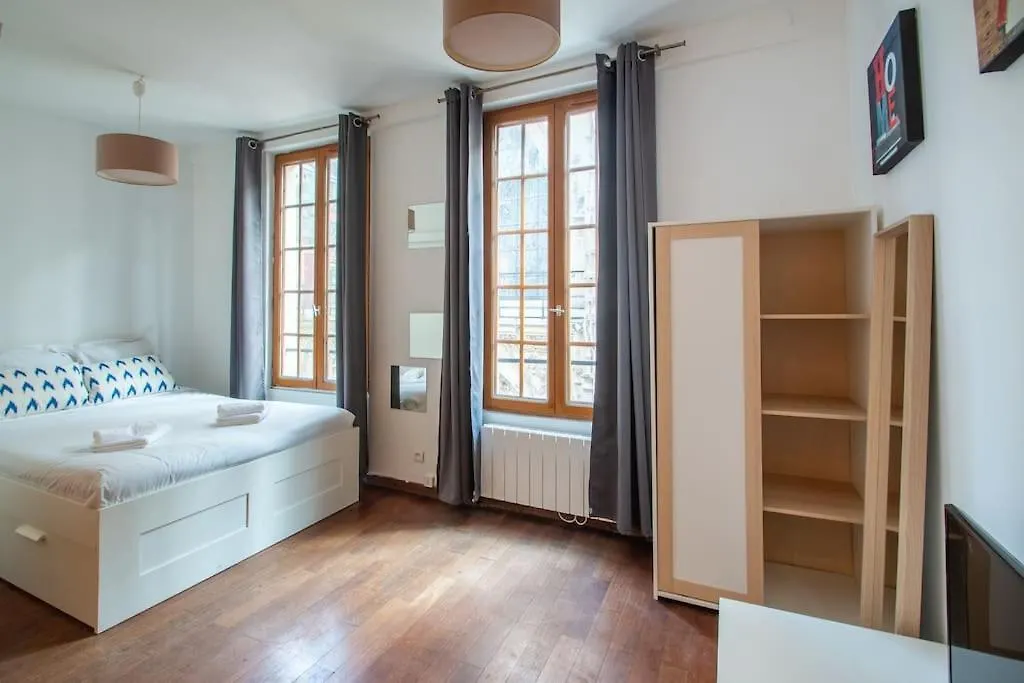 Studio Spacieux Dans Le Beau Quartier Du Marais Paris
